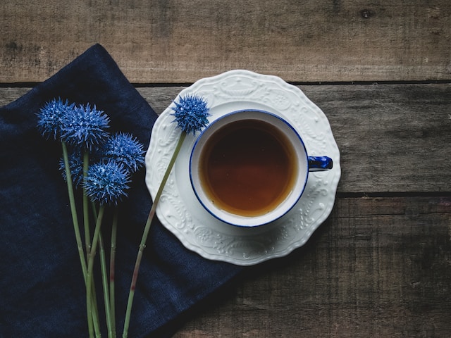 Zdravotní přínosy modrého čaje